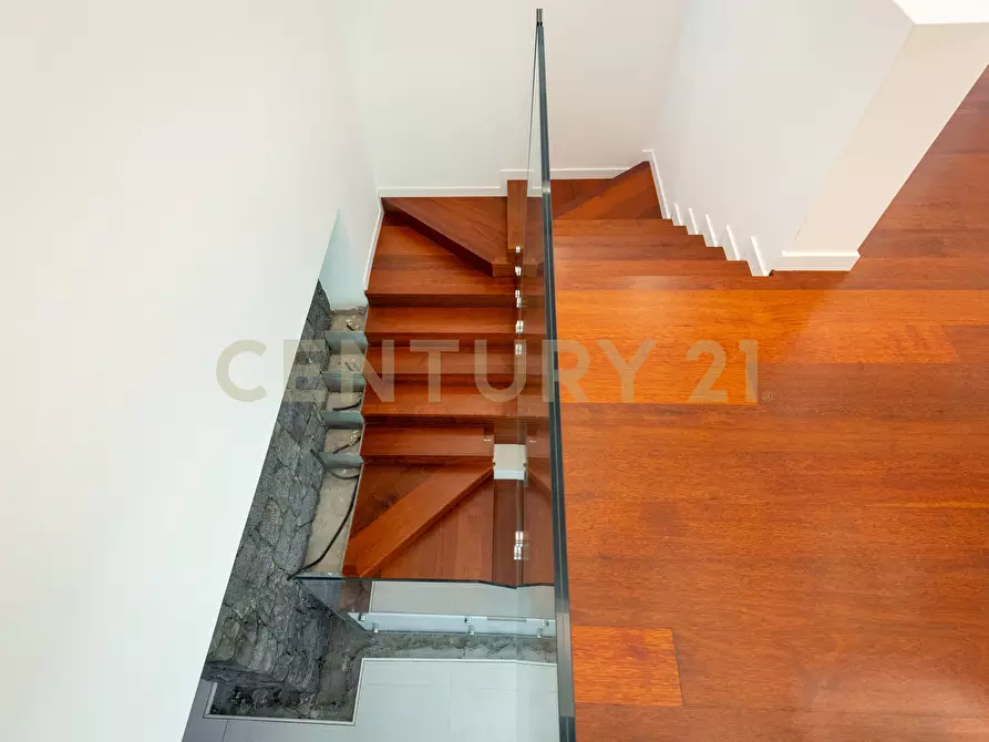 Immagine 54 di Villa in vendita  in SS284 a Adrano