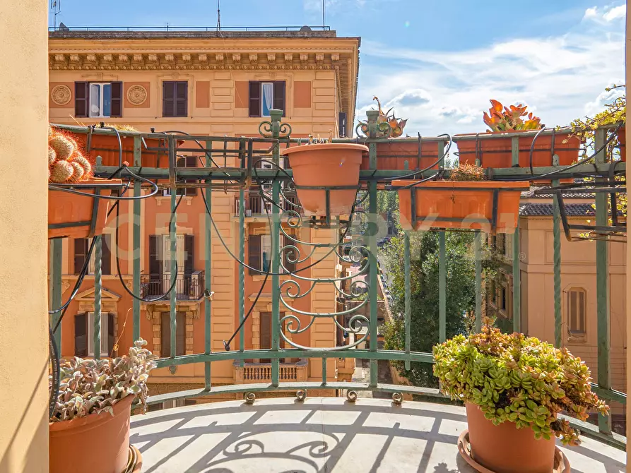 Immagine 19 di Attico in vendita  in Via Antonio Mordini 14 a Roma