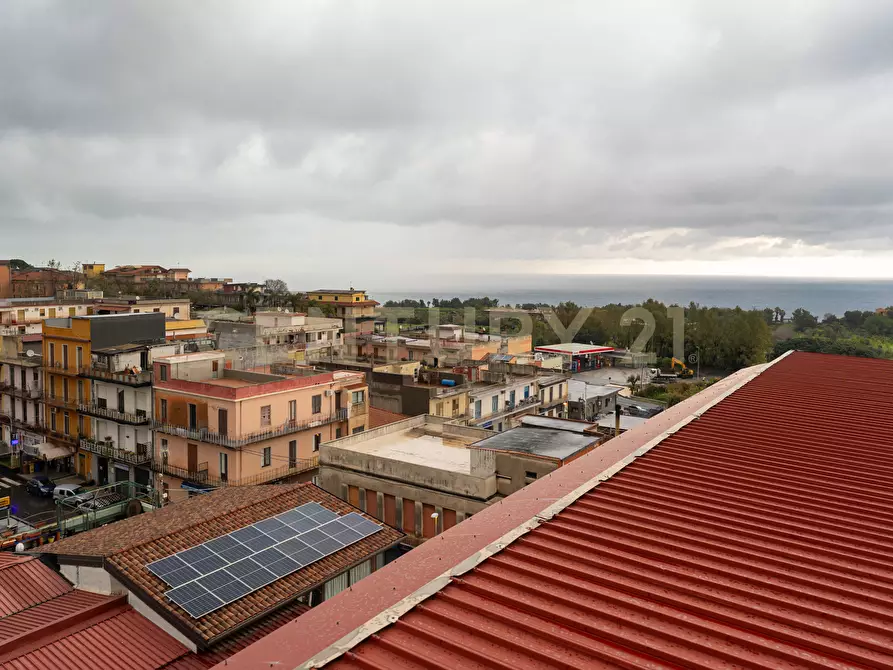 Immagine 29 di Palazzo in vendita  in Via delle Terme 173 a Acireale