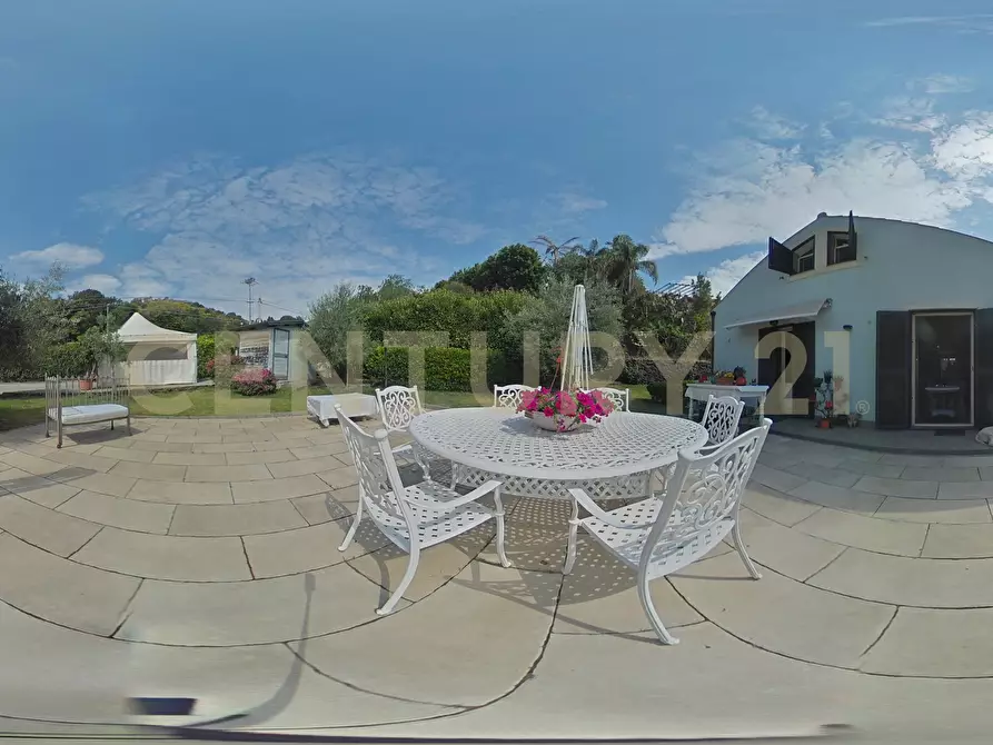 Immagine 79 di Villa in vendita  in Via Dietro Serra 2 a Viagrande