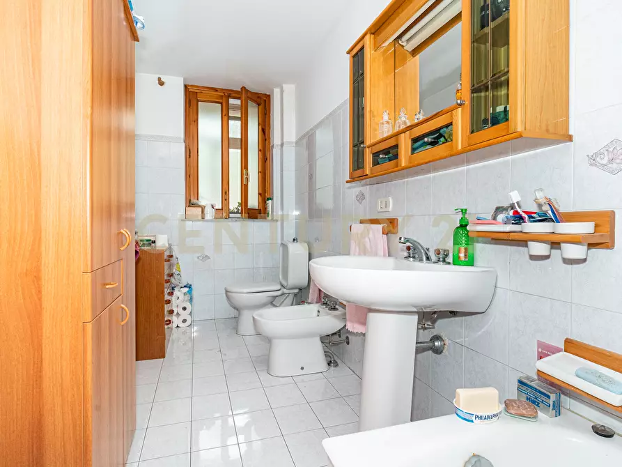 Immagine 11 di Appartamento in vendita  in Via Finocchiari 102 a Aci Catena