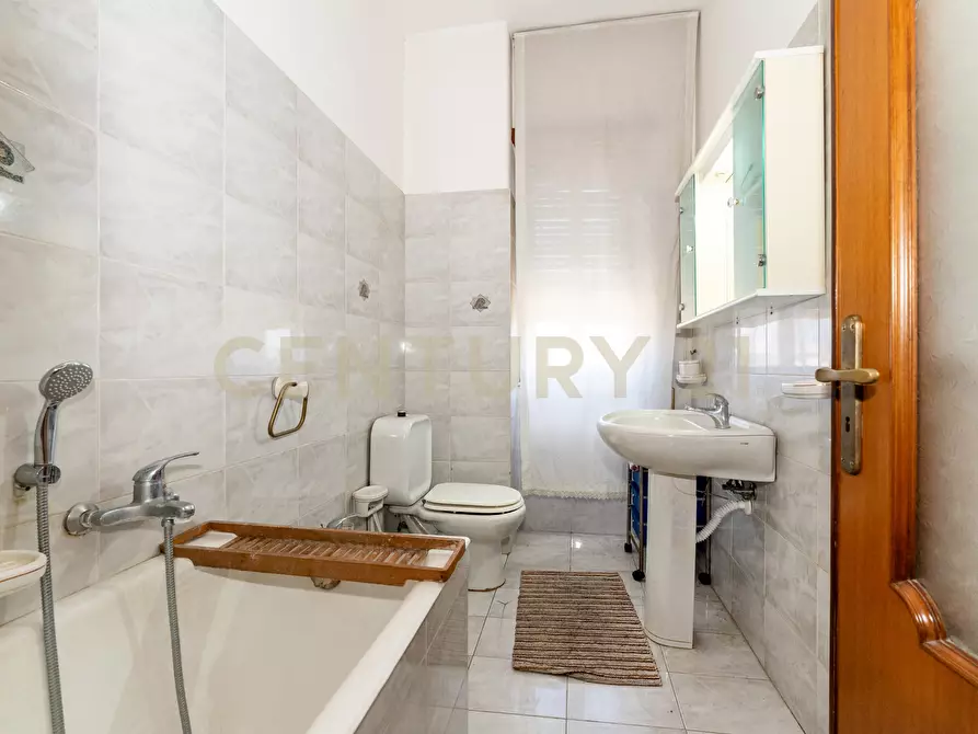 Immagine 35 di Trilocale in vendita  in Corso Indipendenza 185 a Catania