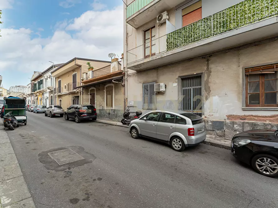 Immagine 5 di Bilocale in vendita  in Via Wrzì 128 a Catania