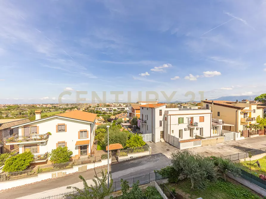 Immagine 18 di Bilocale in vendita  in Via Pollutri 6 a Roma