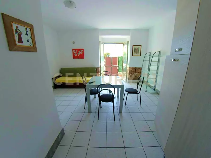 Immagine 23 di Villa in vendita  in Via Livorno 97 a Aci Castello