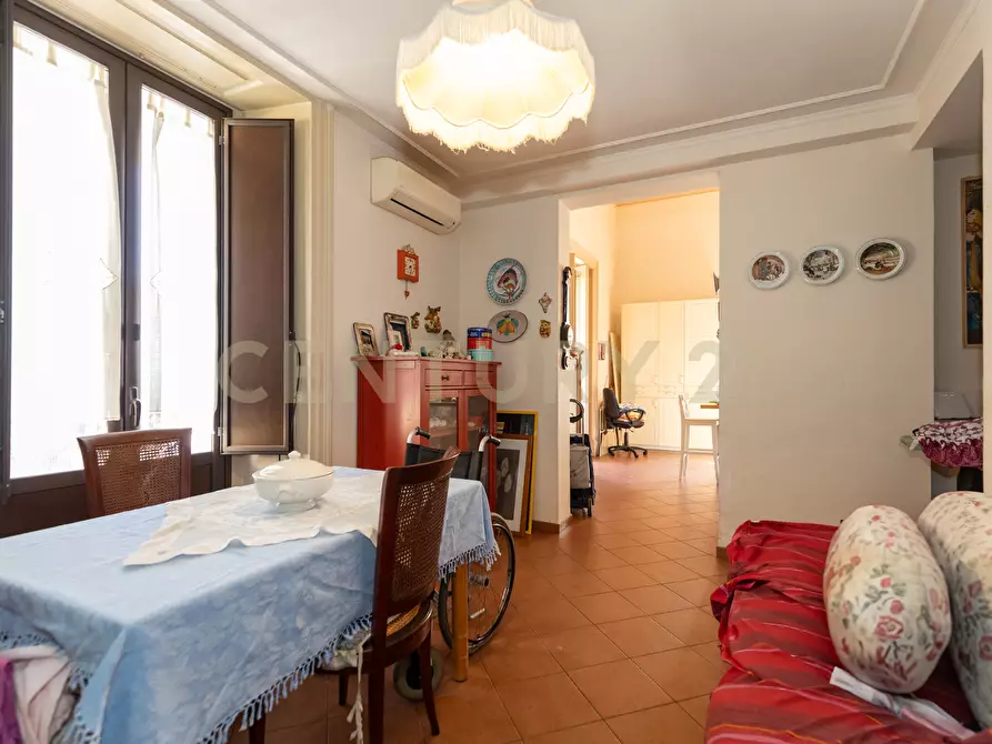 Immagine 36 di Pentalocale in vendita  in Via Etnea 196 a Catania