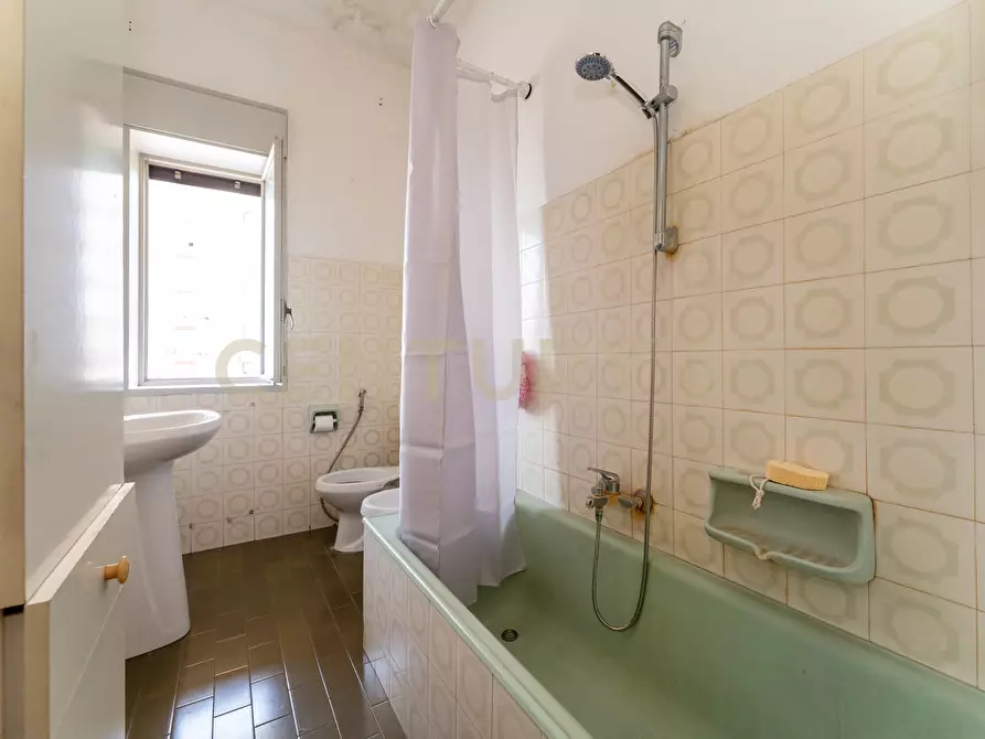Immagine 29 di Quadrilocale in vendita  in Via Vincenzo Giuffrida 203 a Catania