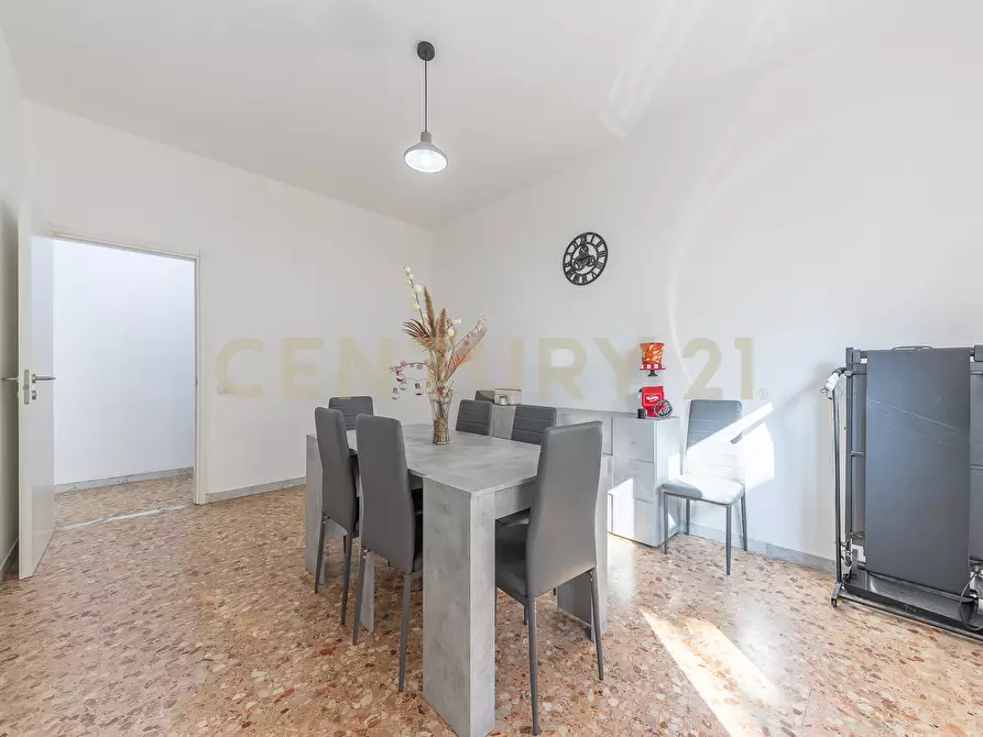 Immagine 9 di Trilocale in vendita  in Via Luigi Rava 9 a Roma