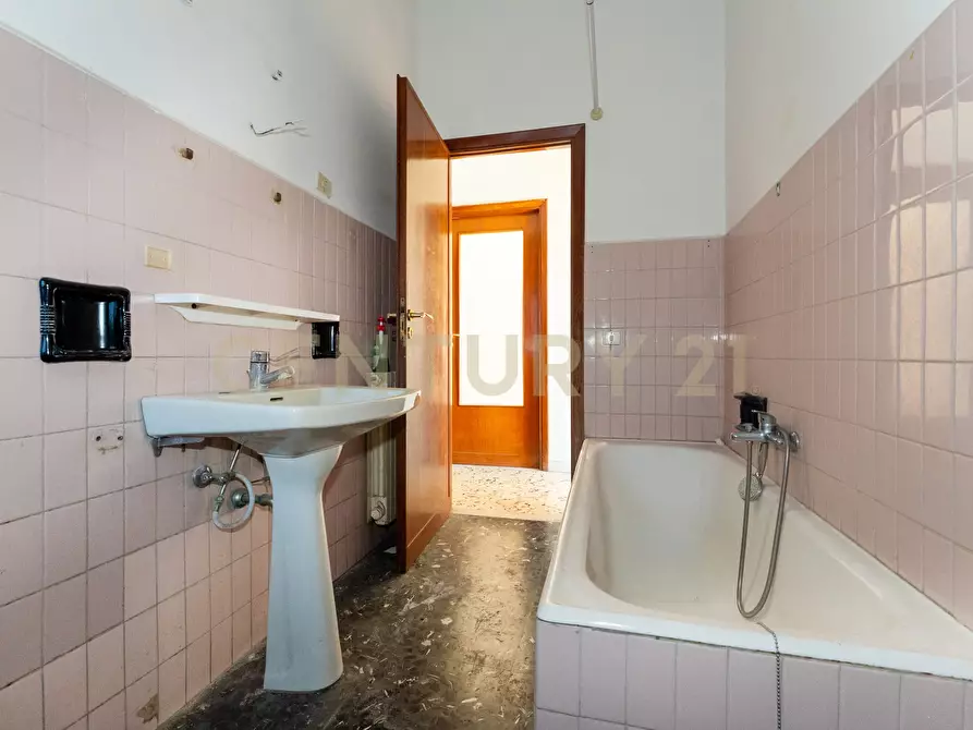 Immagine 25 di Quadrilocale in vendita  in Via Giacomo Pagliari 2 a Catania