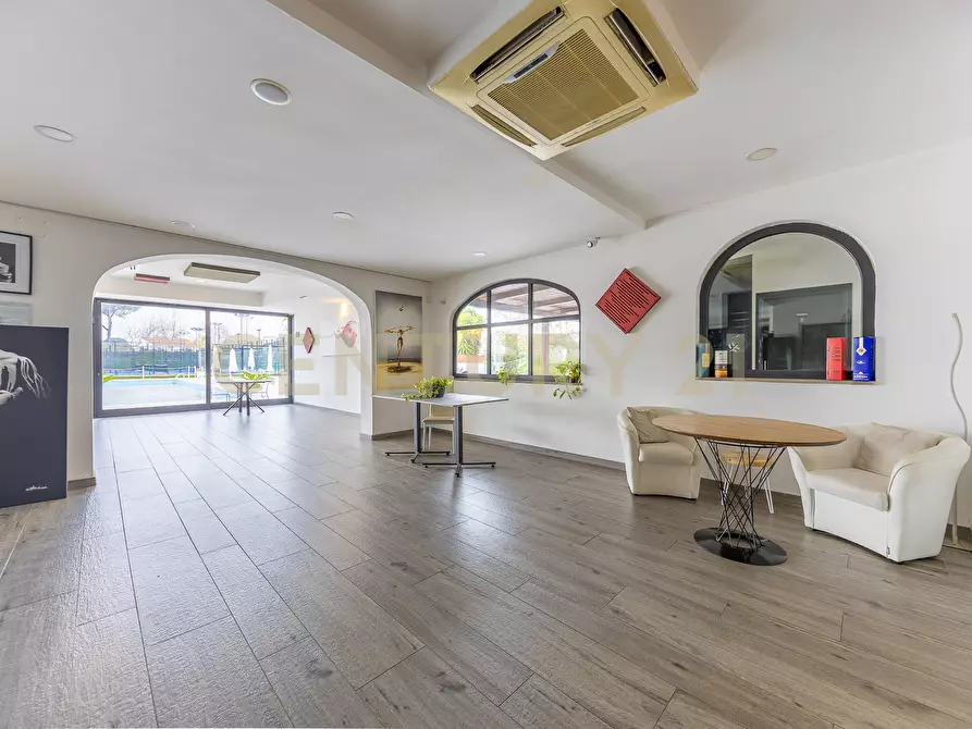 Immagine 24 di Attività commerciale in vendita  in Via Fratelli Maristi 14 a Roma