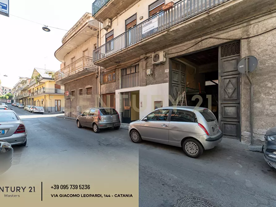 Immagine 2 di Pentalocale in vendita  in Via Isole Eolie 126 a Paterno'