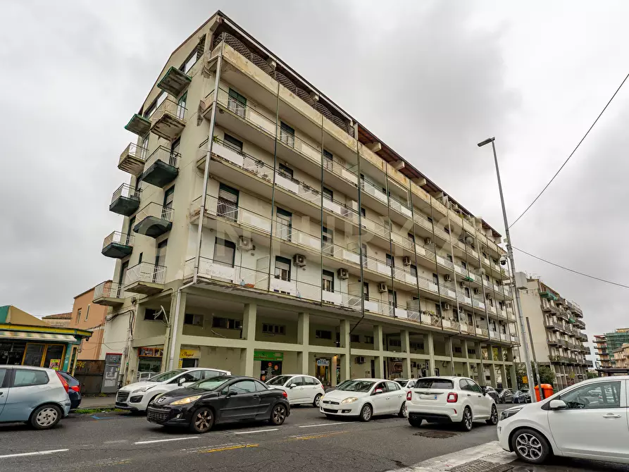 Immagine 12 di Trilocale in vendita  in Via Torino 86 a Catania