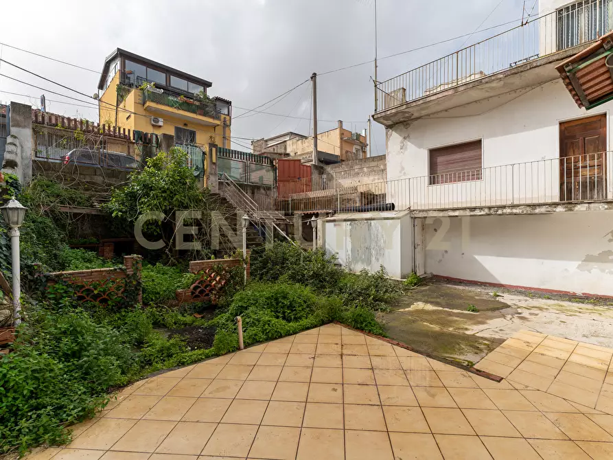 Immagine 37 di Casa bifamiliare in vendita  in Via Velletri 16 a Catania