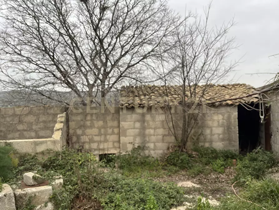 Immagine 19 di Villa in vendita  in SS115, km 323 SNC a Ragusa
