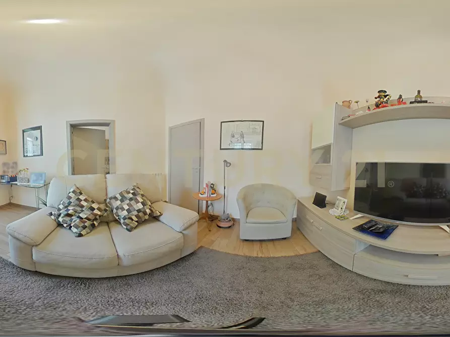 Immagine 56 di Pentalocale in vendita  in Via Recupero 38 a Catania