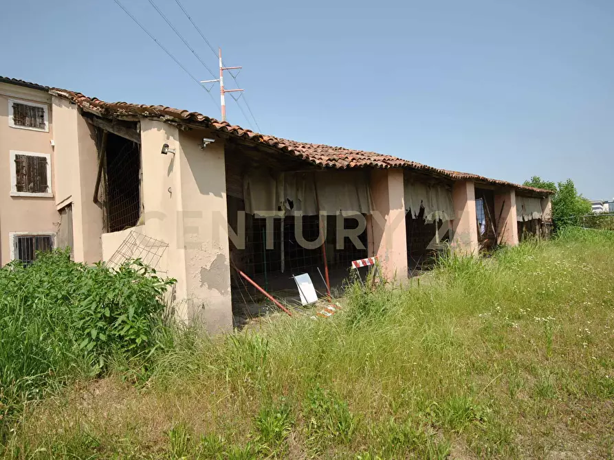 Immagine 24 di Palazzo in vendita  in Via Padovana 1a a Arcole