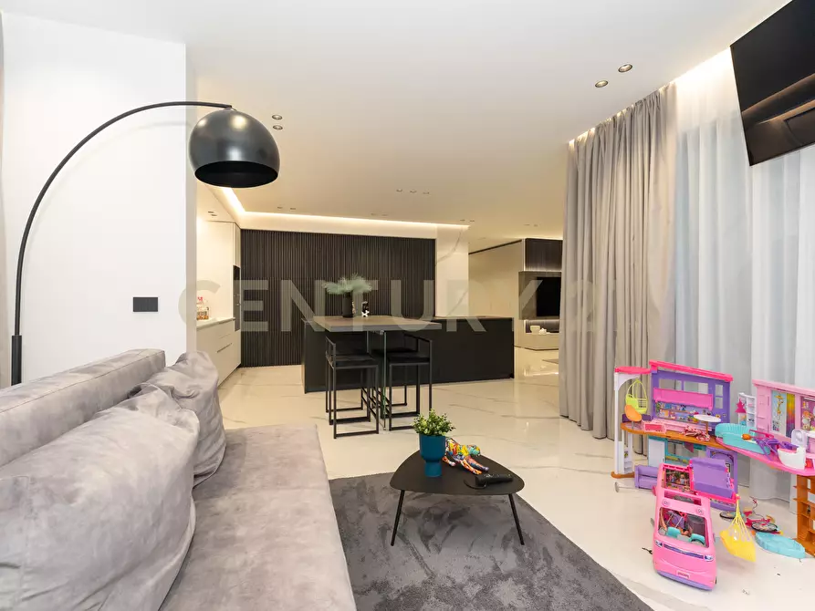 Immagine 43 di Villa in vendita  in Via Sant' Andrea 8 a Catania