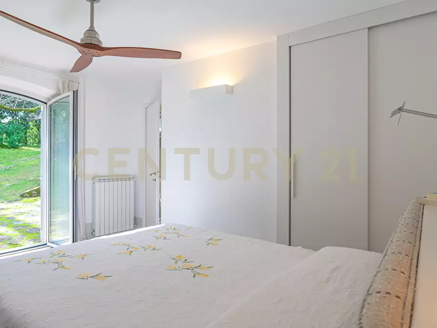 Immagine 18 di Villa in vendita  in Via Cassia 1951 a Roma