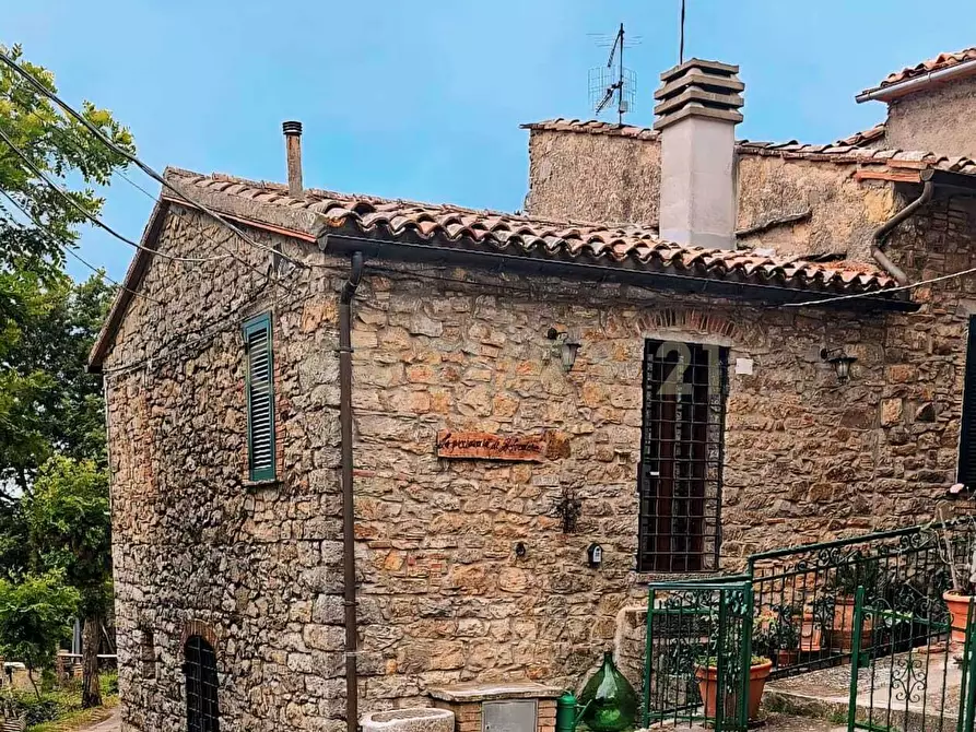 Immagine 1 di Appartamento in vendita  in via pò 14 a Semproniano