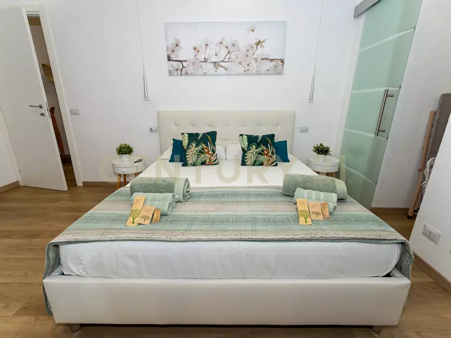 Immagine 15 di Bilocale in vendita  in Via Calì 17 a Catania