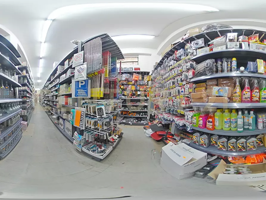 Immagine 36 di Attività commerciale in vendita  in Via Nizzeti 6 a Aci Catena