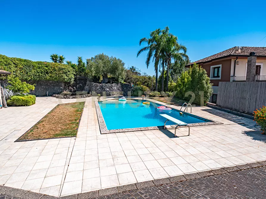 Immagine 28 di Villa in vendita  in Via Fisichelli a San Giovanni La Punta