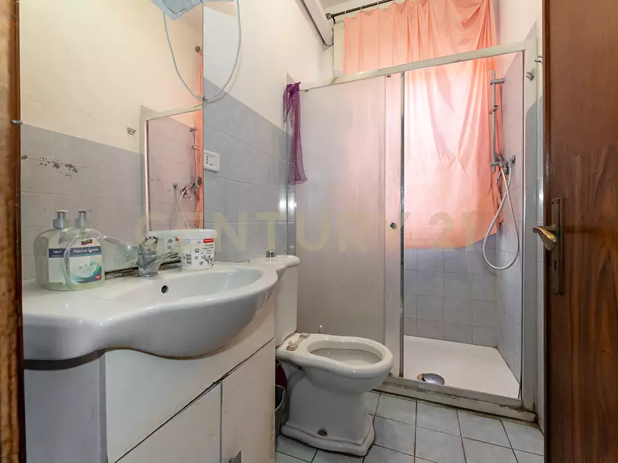 Immagine 42 di Pentalocale in vendita  in Viale Andrea Doria 13 a Catania