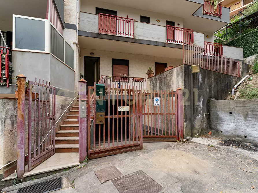 Immagine 32 di Appartamento in vendita  in Via Erice 3 a Giardini-Naxos