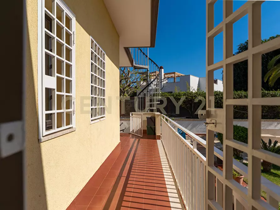 Immagine 47 di Villa in vendita  in Via Antonello da Messina 57 a Aci Castello