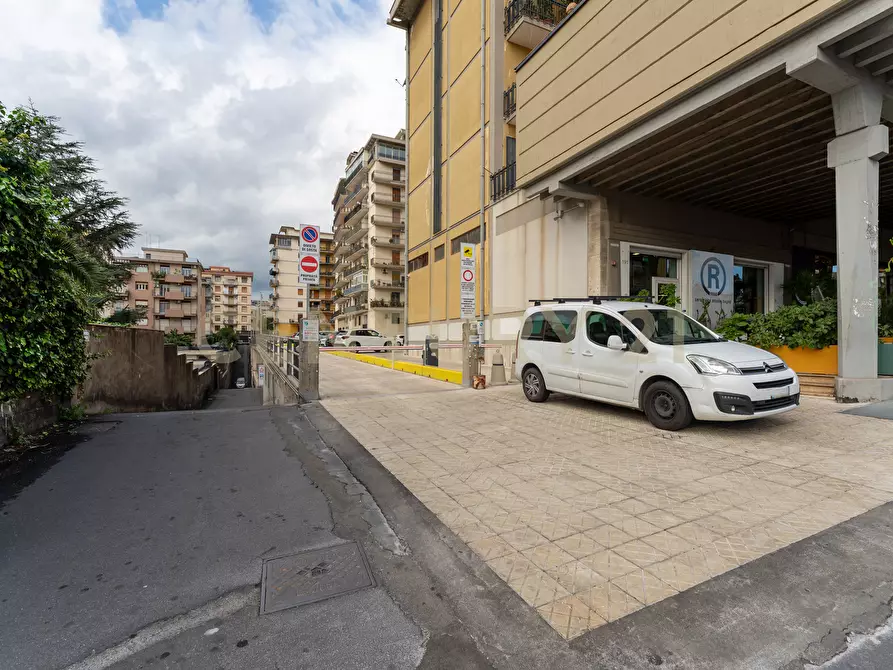 Immagine 72 di Attico in vendita  in Via Vincenzo Giuffrida 203 a Catania