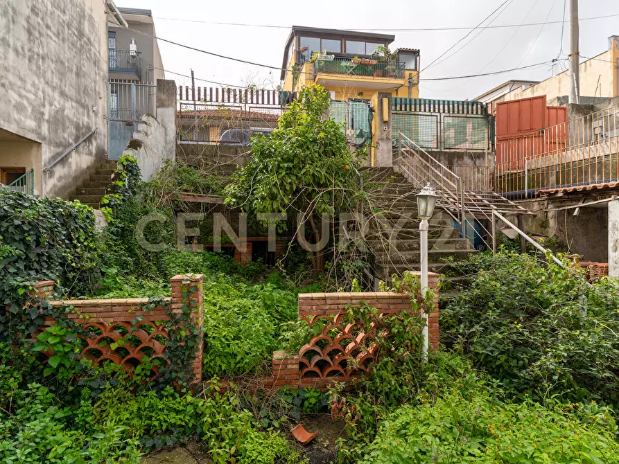 Immagine 1 di Casa bifamiliare in vendita  in Via Velletri 16 a Catania