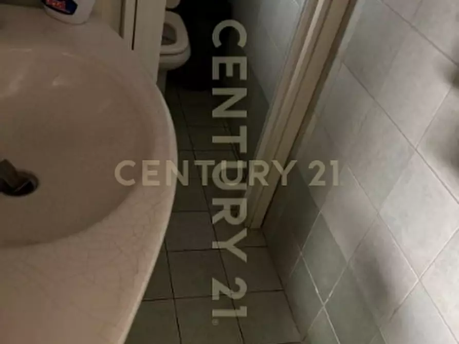 Immagine 4 di Attività commerciale in vendita  in Piazza Roma snc a Verona