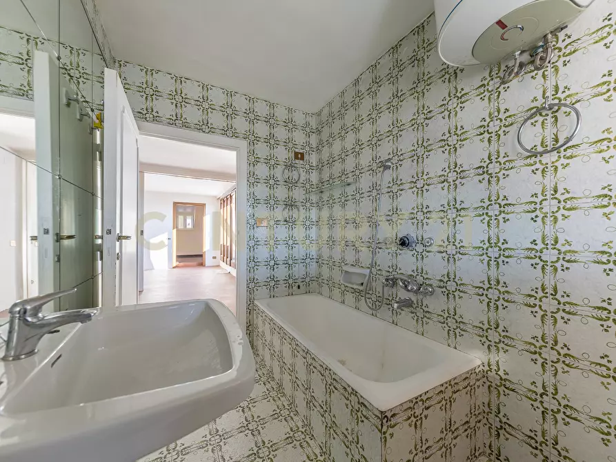 Immagine 41 di Attico in vendita  in Via Francesco Borgatti 18 a Roma