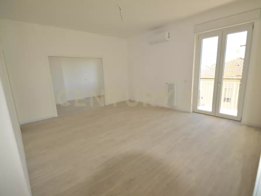 Immagine 1 di Pentalocale in vendita  in Viale Giulio Cesare 3 a Grosseto