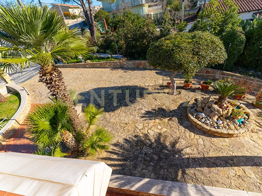 Immagine 26 di Villa in vendita  in Via Gela 95 a Caltagirone