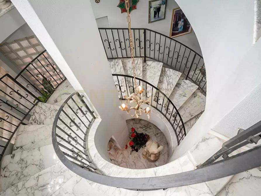 Immagine 54 di Villa in vendita  in Via Ottavia Penna 50 a Caltagirone