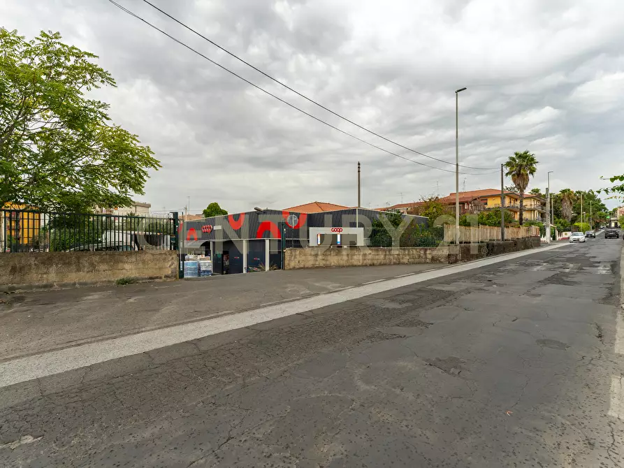 Immagine 5 di Locale commerciale in vendita  in Via Galermo 185 a Catania