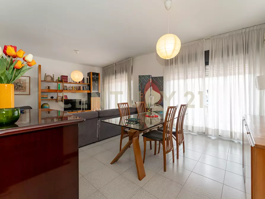 Immagine 56 di Quadrilocale in vendita  in Viale Giuseppe Lainò 7 a Catania