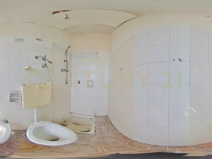 Immagine 11 di Quadrilocale in vendita  in Stradale Cravone 105 a Catania