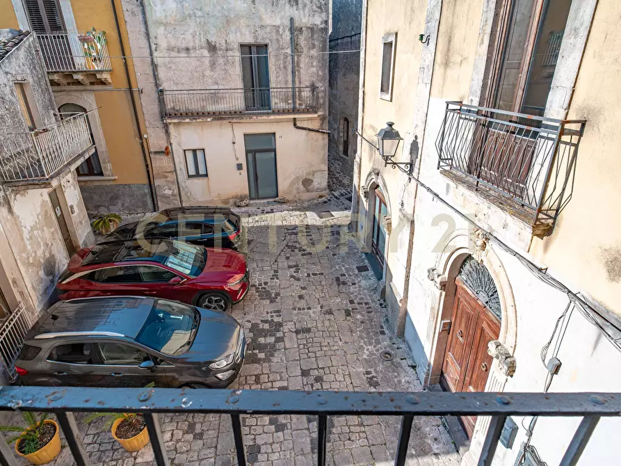 Immagine 41 di Palazzo in vendita  in Via Orologio 3-6 a Palazzolo Acreide