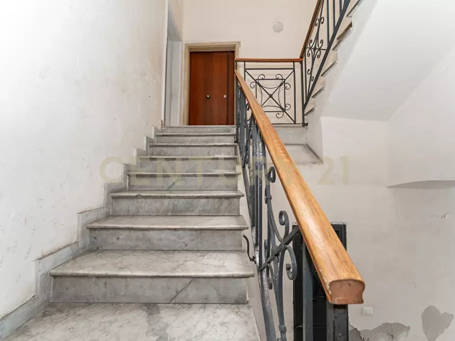 Immagine 13 di Quadrilocale in vendita  in Piazza Miracoli 2 a Catania