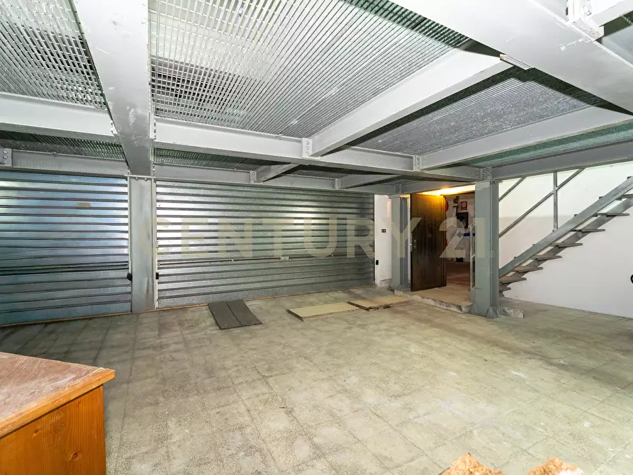 Immagine 13 di Garage in vendita  in Via del Rotolo 42/B a Catania