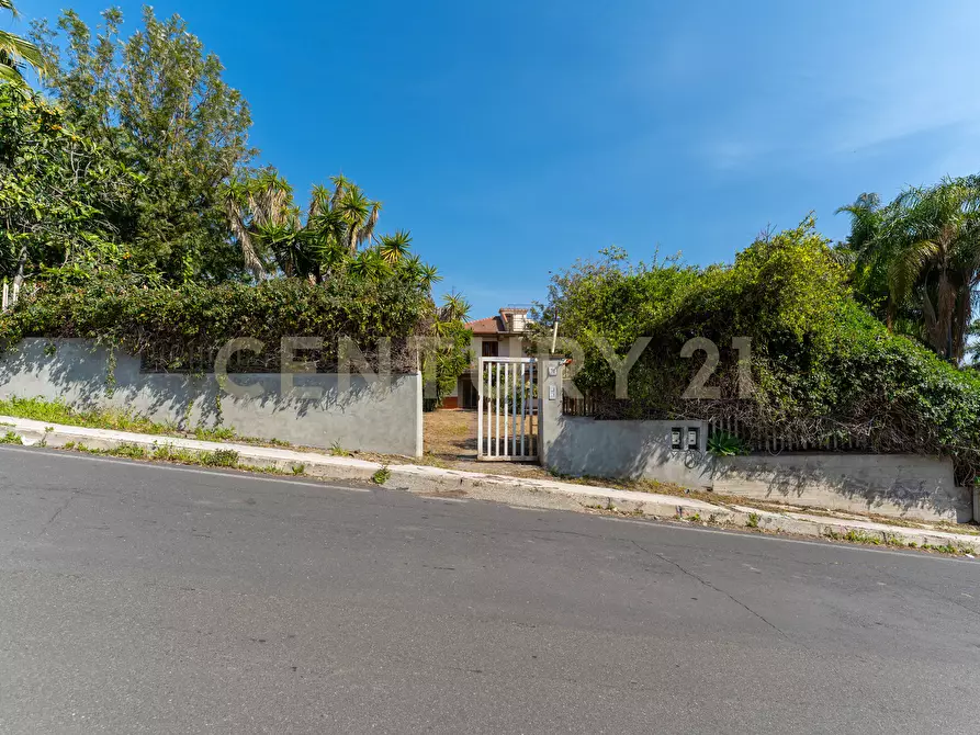 Immagine 4 di Villa in vendita  in Via dei Ciclopi 71 a Aci Catena