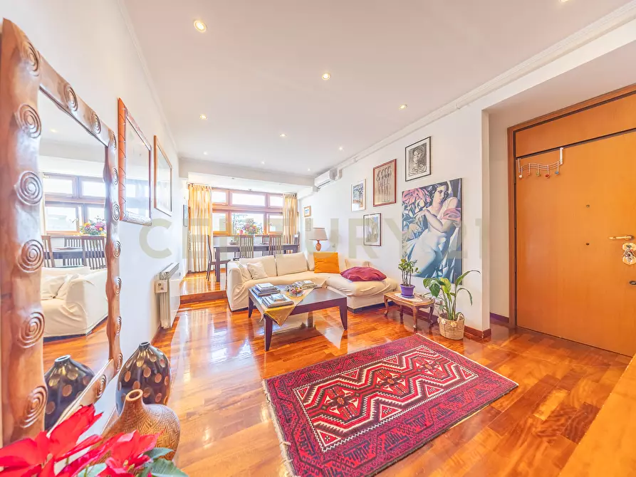 Immagine 1 di Trilocale in vendita  in Via Paolo Barison 14 a Roma