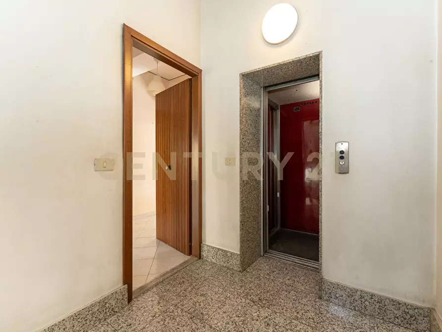 Immagine 51 di Attico in vendita  in Via Plebiscito 85 a Misterbianco