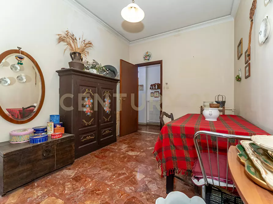 Immagine 31 di Pentalocale in vendita  in Via Redentore 15 a Catania