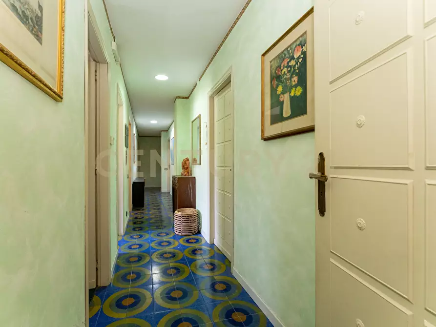 Immagine 36 di Pentalocale in vendita  in Via Madonna delle Lacrime 64 a Catania