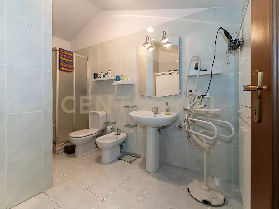 Immagine 67 di Quadrilocale in vendita  in Viale Giuseppe Lainò 7 a Catania