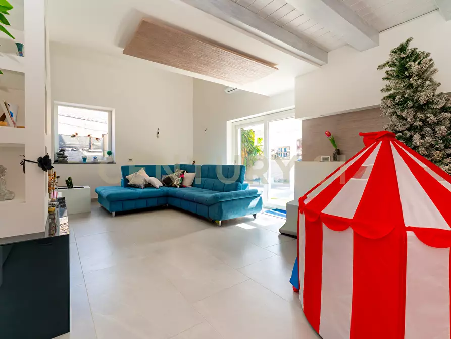 Immagine 24 di Villa in vendita  in Via Immacolata a Catania