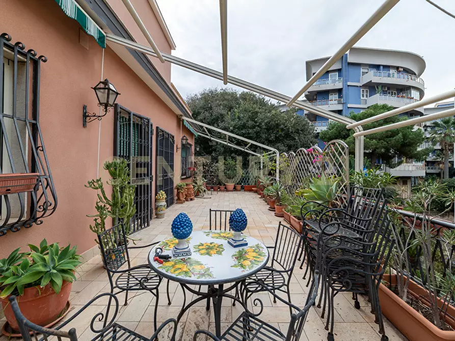 Immagine 29 di Villa in vendita  in Viale Scala Greca a Siracusa